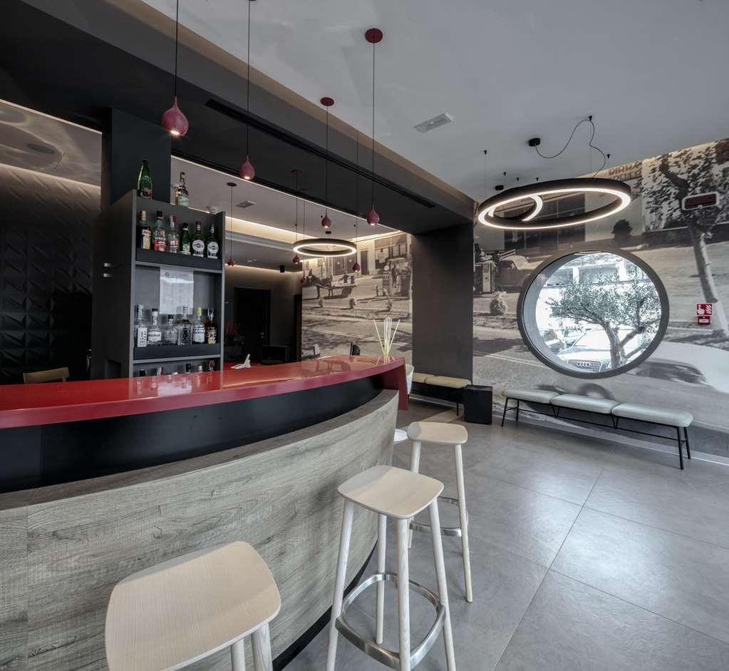 科西贝斯特韦斯特酒店 Torrimpietra 餐厅 照片